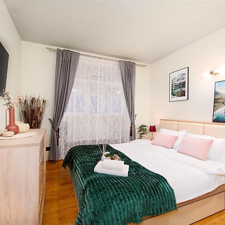 Central Elegant - Anastasia Apartment - By Openhouse Тимишоара Экстерьер фото