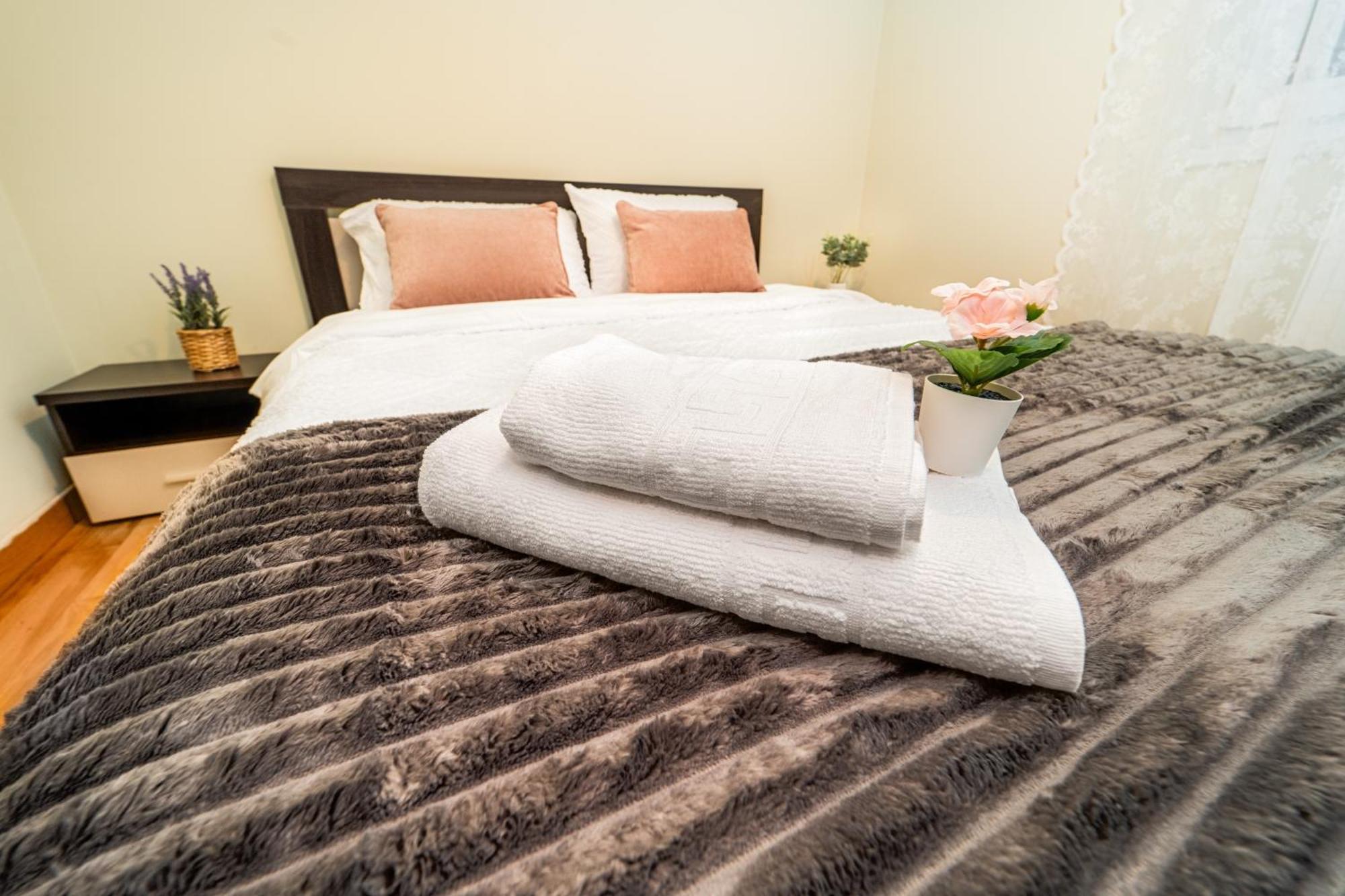 Central Elegant - Anastasia Apartment - By Openhouse Тимишоара Экстерьер фото