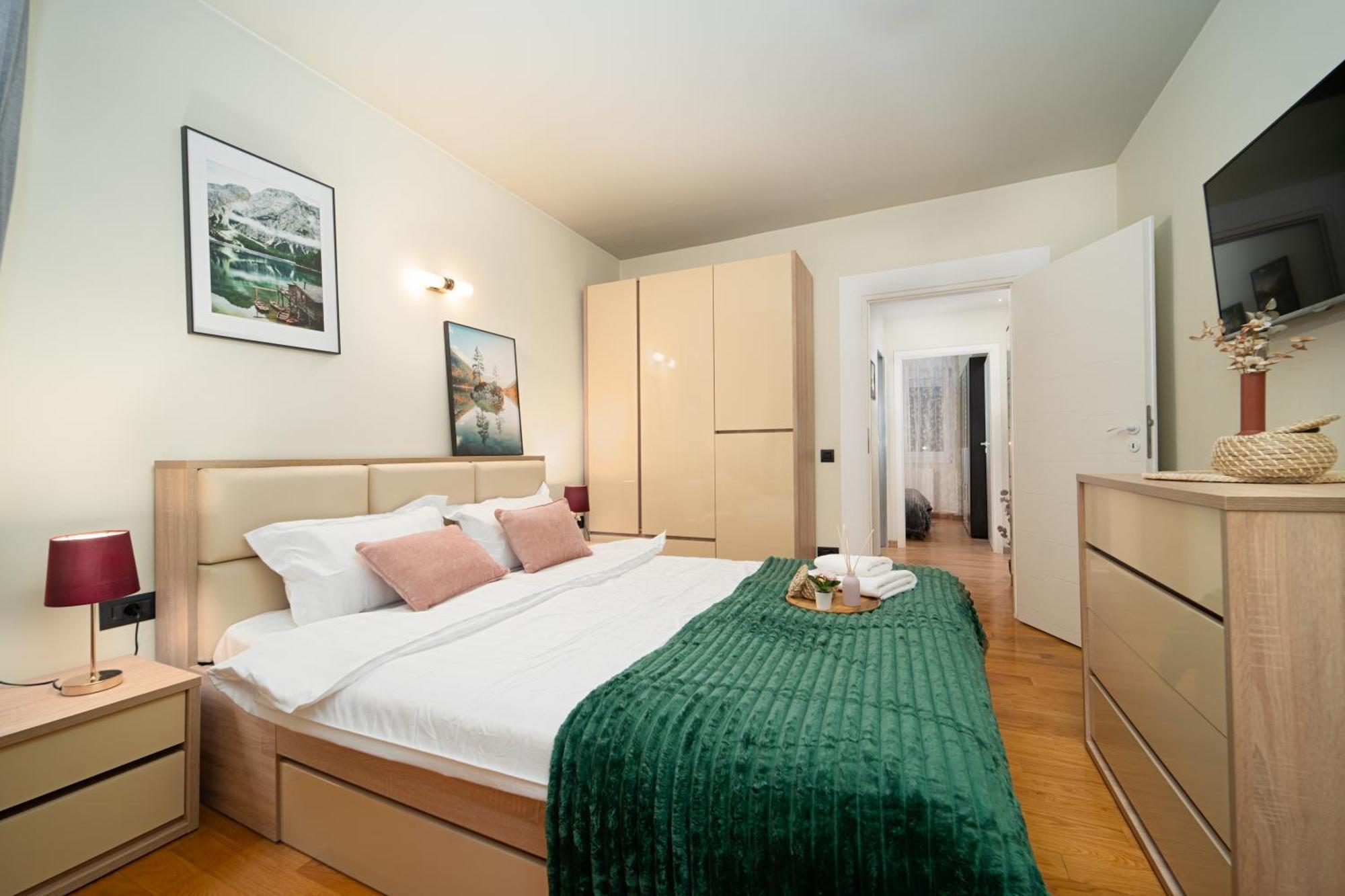 Central Elegant - Anastasia Apartment - By Openhouse Тимишоара Экстерьер фото
